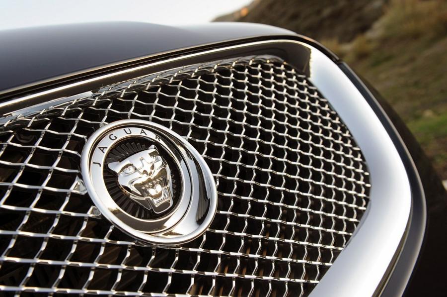  Jaguar XF Supercharged 2012 года  (фото 62 из 65)